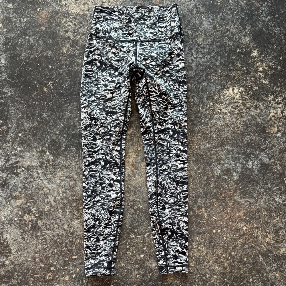 Lululemon Black and White Patterned Leggings